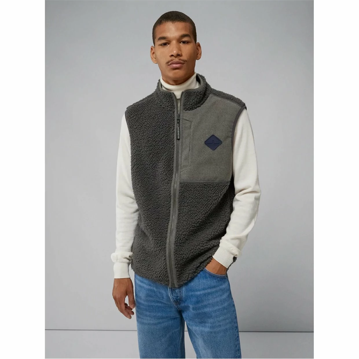 J.Lindeberg J. Lindeberg Zeke Pile Mid Layer Outerwear Vest Golf Apparel 10 J.Lindeberg J. Lindeberg Zeke Pile Mid Layer Outerwear Vest Golf Apparel - Image 8